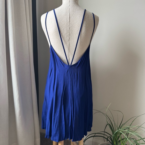 UO Strappy Slip Dress - Picture 4 of 7